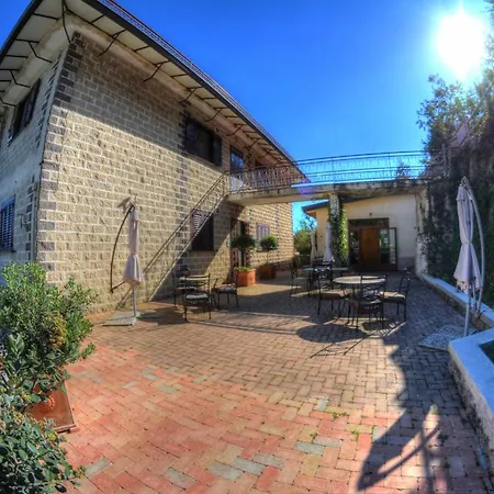 Casa Pendola לינה וארוחת בוקר 4*
