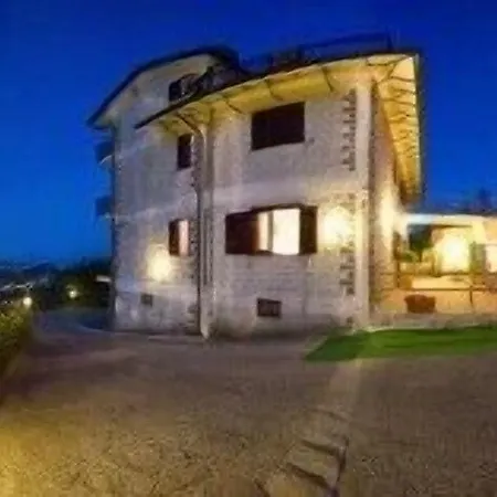 Casa Pendola 4* אג'רולה